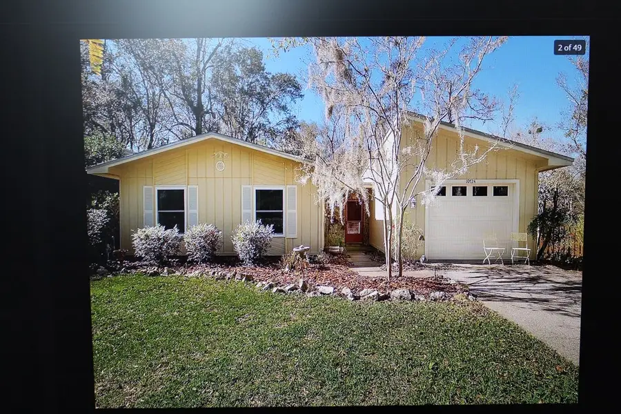 10724 NW Creek Dr, Alachua, FL 32615 - #2