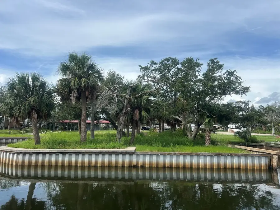 130 E 6th Ave, Horseshoe Beach, FL 32648 - #2