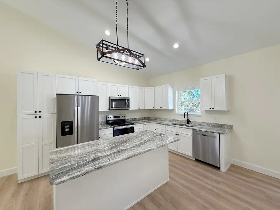 1119 SW 4th Ave, Trenton, FL 32693 - #2