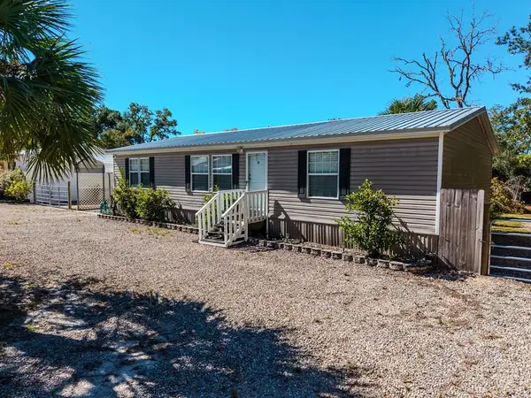 1415 NE Cedar St, Steinhatchee, FL 32359