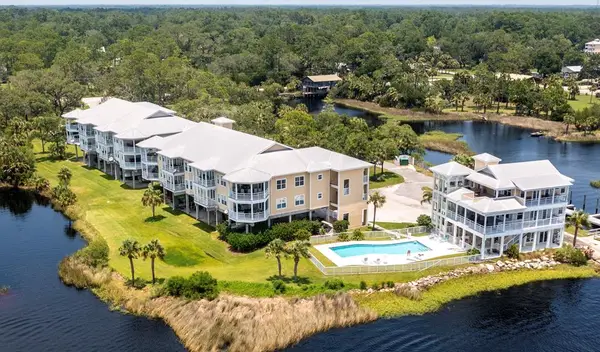 326 Second Ave #207, Steinhatchee, FL 32359