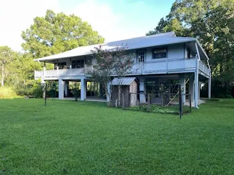 420 SE 371st St, Suwannee, FL 32692