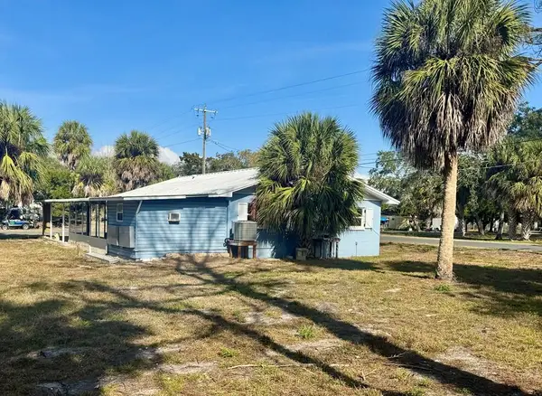 1210 Hawthorne Ave, Cedar Key, FL 32625