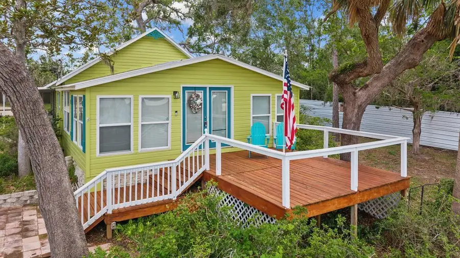 915 SE Riverside Dr, Steinhatchee, FL 32359 - #2