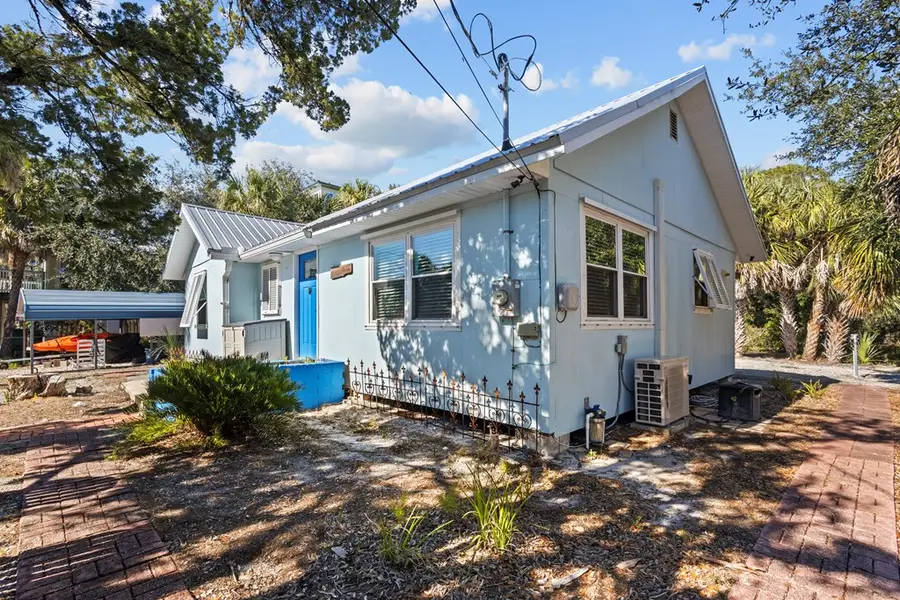 709 6th St, Cedar Key, FL 32625 - #2