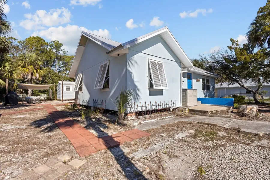 709 6th St, Cedar Key, FL 32625 - #3