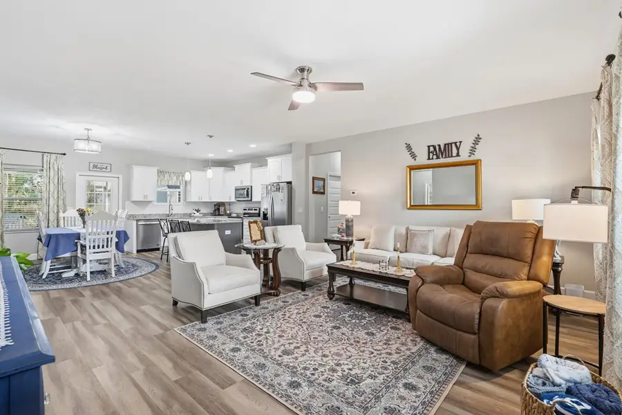 9092 Maryann Dr, Fanning Springs, FL 32693 - #3