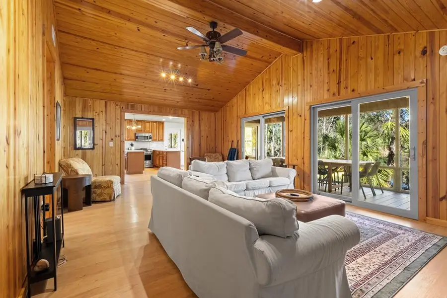 1532 NE Palm St, Steinhatchee, FL 32359 - #2