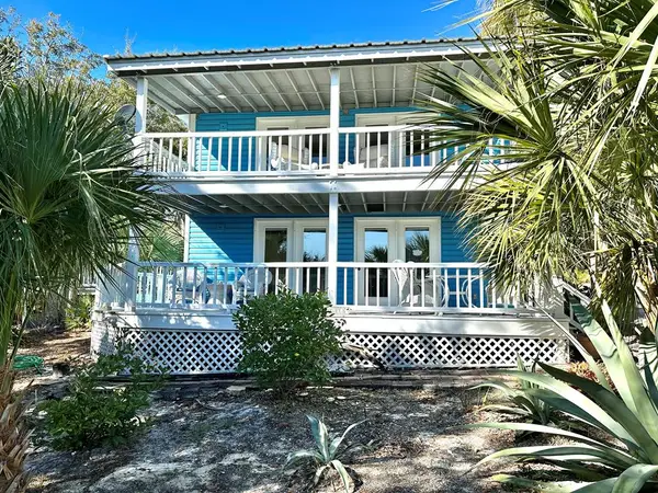 12530 Merle Ave, Cedar Key, FL 32625