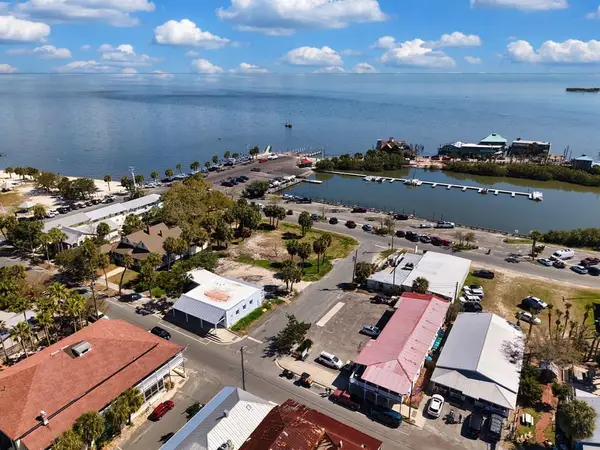 373 1st St, Cedar Key, FL 32625
