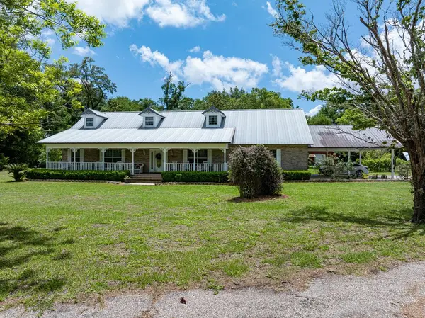 8378 264th St, Branford, FL 32008