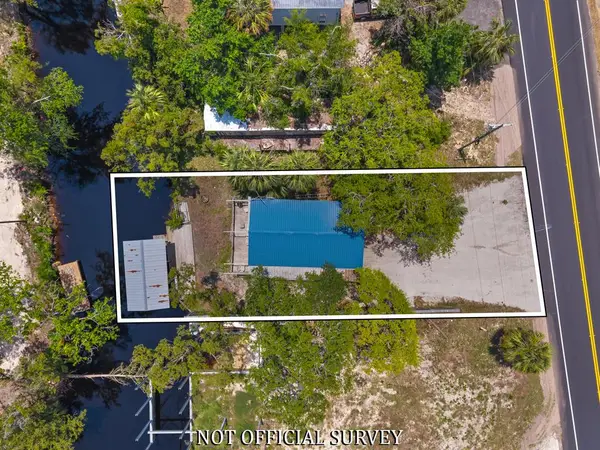 914 NE Hwy 51, Steinhatchee, FL 32359