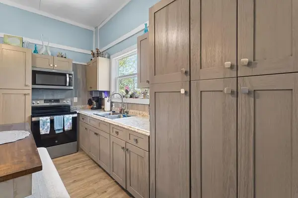 2 NE Sixth St, Steinhatchee, FL 32359