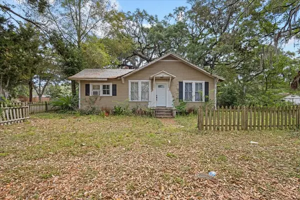 518 NE Second St, Trenton, FL 32693