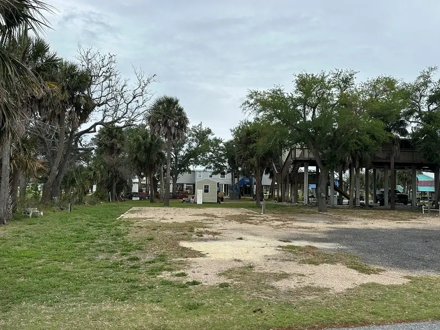 12 W 9th Ave, Horseshoe Beach, FL 32648 - #2