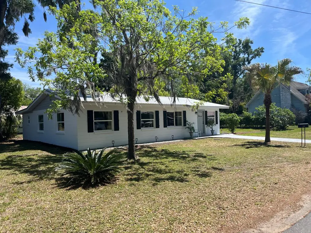 216 NE Third St, Trenton, FL 32693 - #1