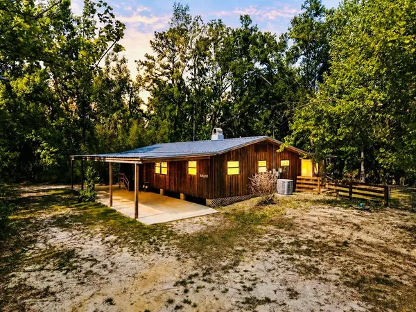 1518 NE Palm Dr, Steinhatchee, FL 32359