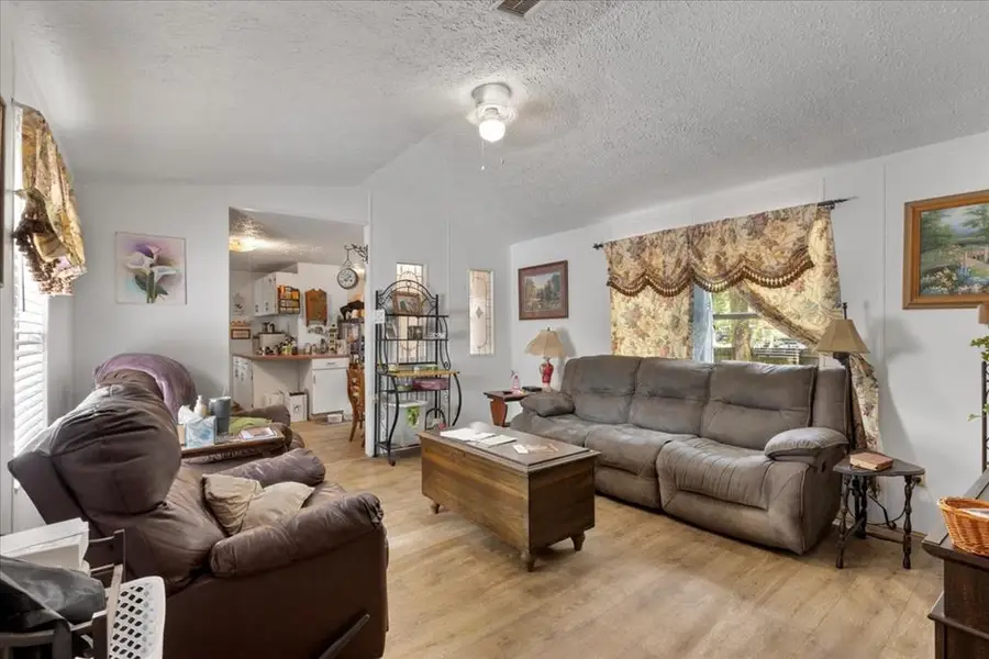 901 NE Eleventh Ave, Trenton, FL 32693 - #2