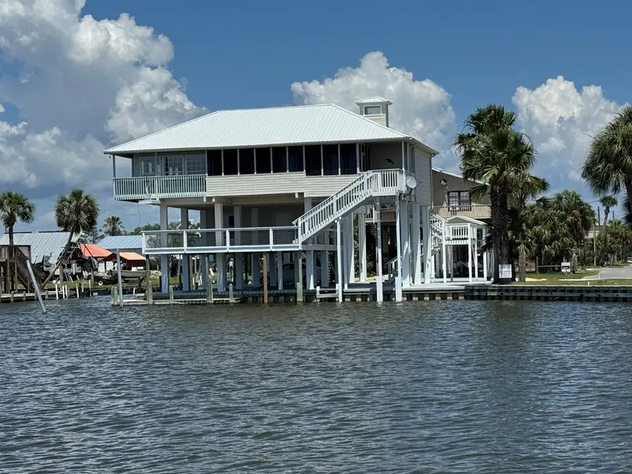 258 W 7th Ave, Horseshoe Beach, FL 32648 - #2