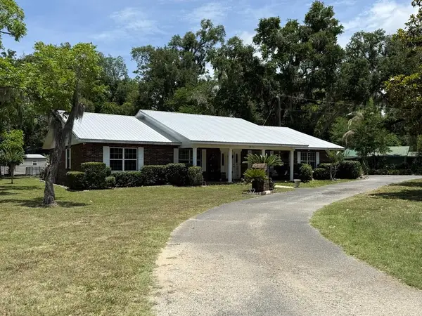 451 SE 136th Ave, Old Town, FL 32680