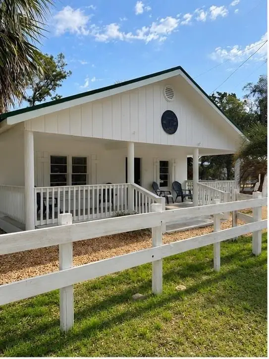 23 SE 217th St, Suwannee, FL 32692