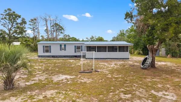 4 6th St, Steinhatchee, FL 32359