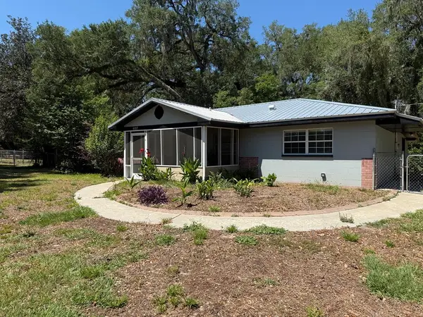 407 SW 1st St, Trenton, FL 32693