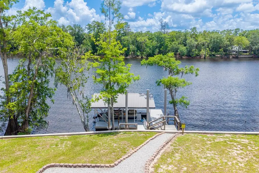 8213 Riverview Rd, Fanning Springs, FL 32693 - #3