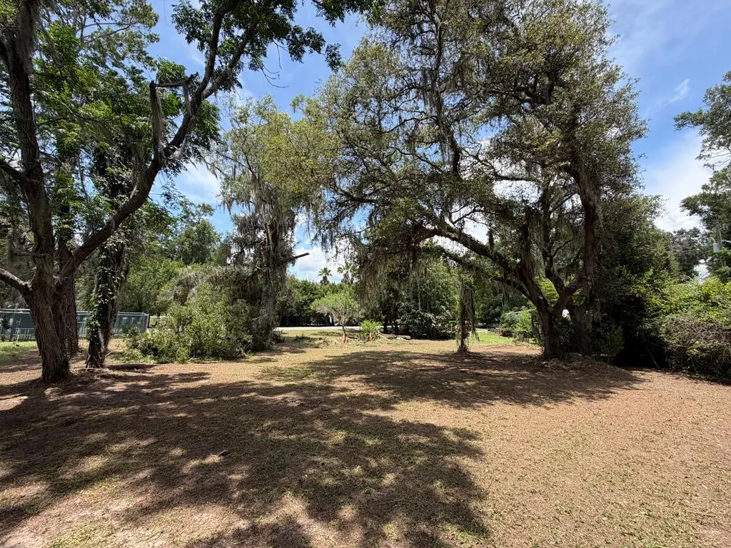 424 Margaret St, Bronson, FL 32621 - #1