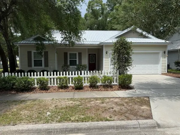 9249 Greenways Ln, Fanning Springs, FL 32693