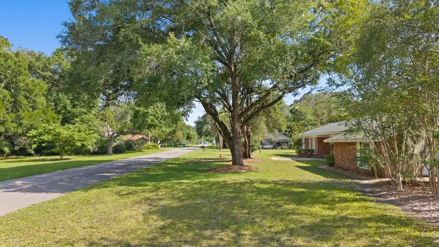 214 SE 2nd St, Chiefland, FL 32626 - #3