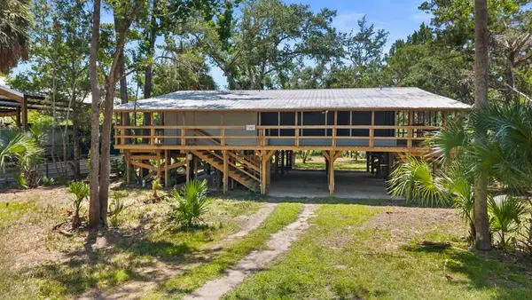 1315 NE Palm St, Steinhatchee, FL 32359