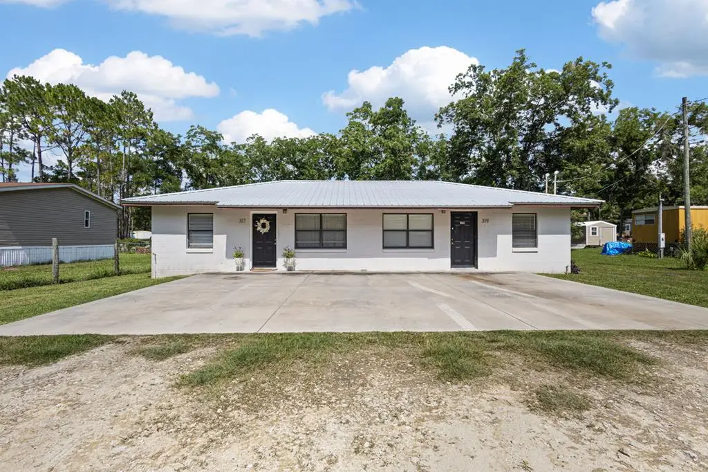 317 SW 7th St, Chiefland, FL 32625 - #1