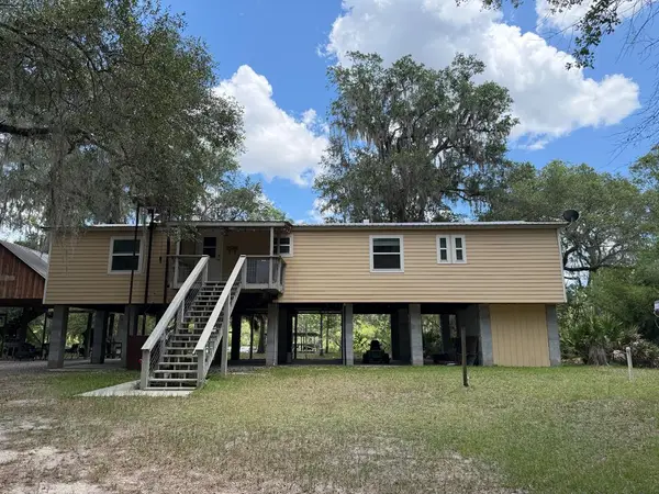 1587 NE 930th St, Old Town, FL 32680