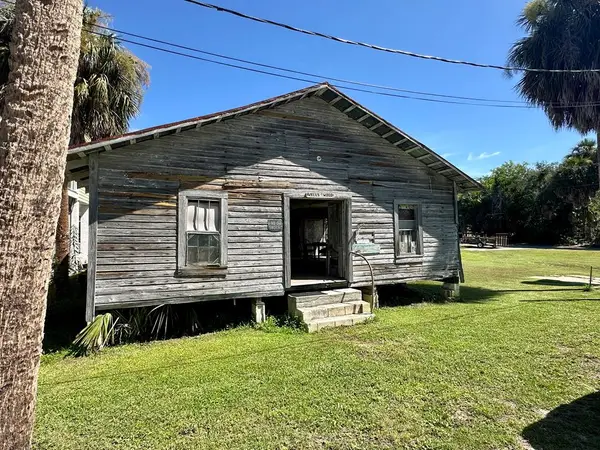 709 5th St, Cedar Key, FL 32625