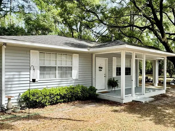 822 S Main, Trenton, FL 32693