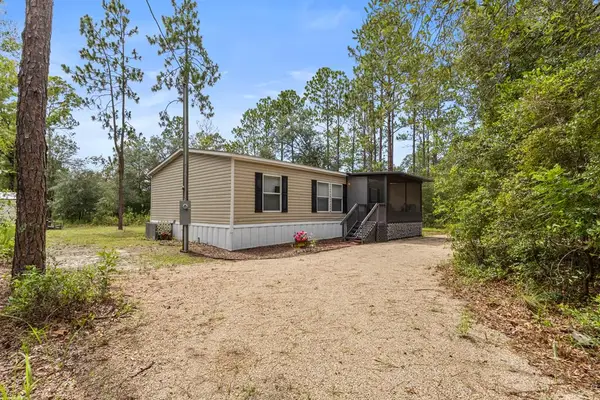 5829 NW 11th Ave, Bell, FL 32619
