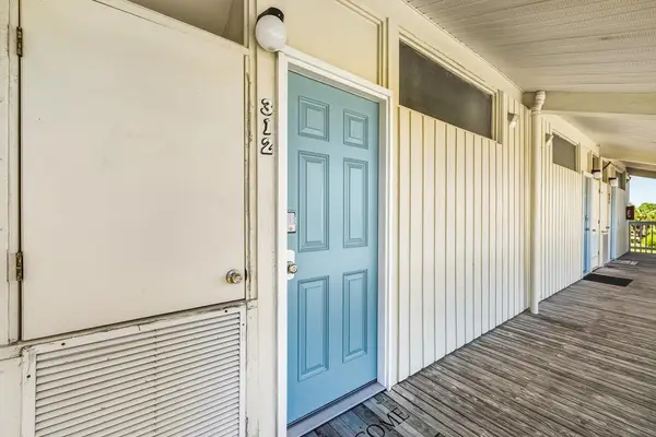82 2nd St, Cedar Key, FL 32625