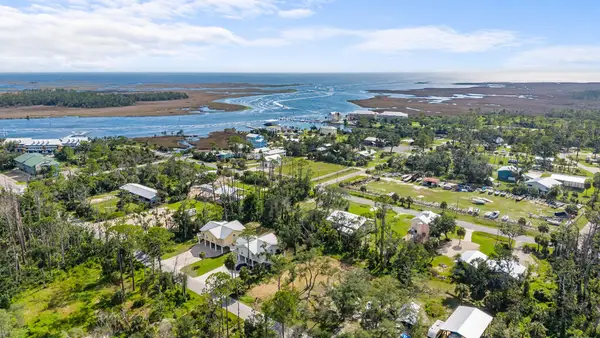 NW 1st St, Steinhatchee, FL 32359