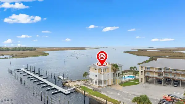 322 NW Second Ave #Penthouse, Steinhatchee, FL 32359