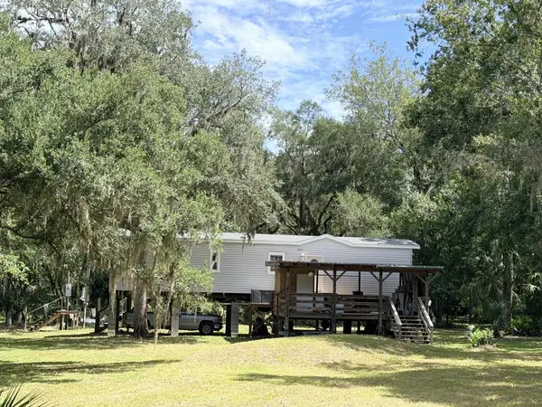 1957 SE 477th Ave, Old Town, FL 32680
