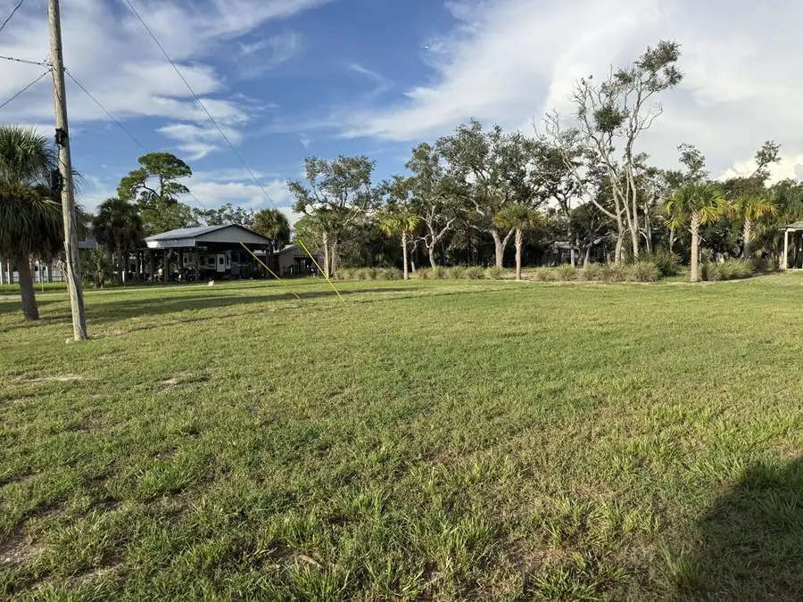 21 W 3rd Ln, Horseshoe Beach, FL 32648 - #2