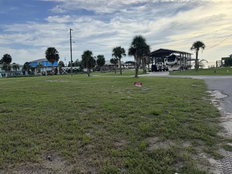 95 W 3rd Ave, Horseshoe Beach, FL 32648 - #3