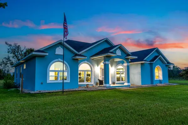 5309 NW 15th St, Bell, FL 32619