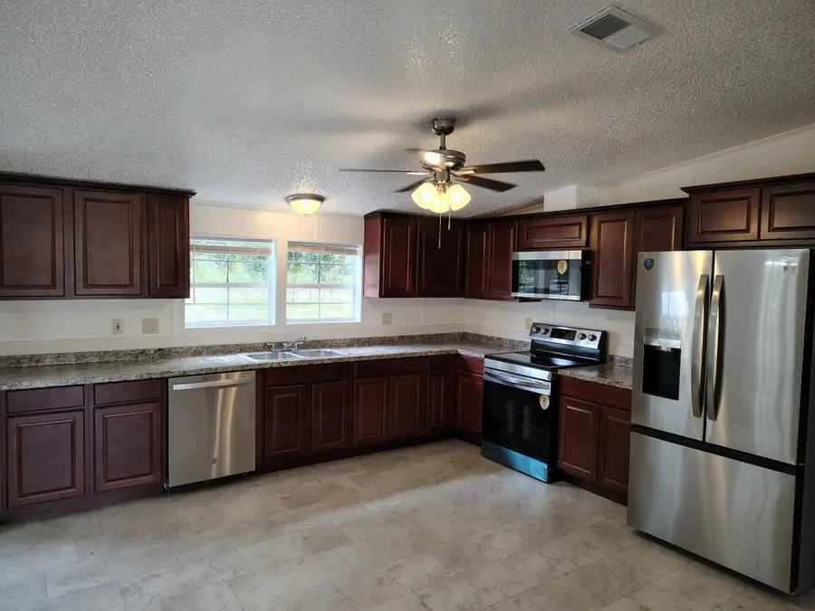 650 NE 170th Ave, Williston, FL 32696 - #2