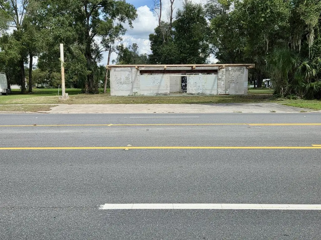 715 N Young Blvd, Chiefland, FL 32626 - #1