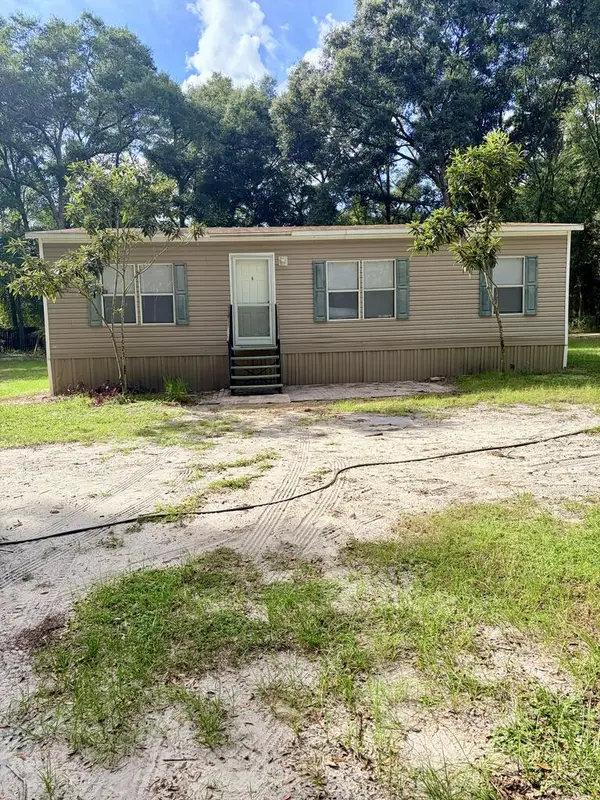 890 NW 27th Way, Bell, FL 32619