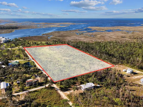 Fourth St, Steinhatchee, FL 32359