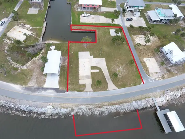 746 Main St, Horseshoe Beach, FL 32648