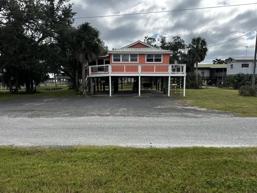 120 E 7th Ave, Horseshoe Beach, FL 32648 - #2